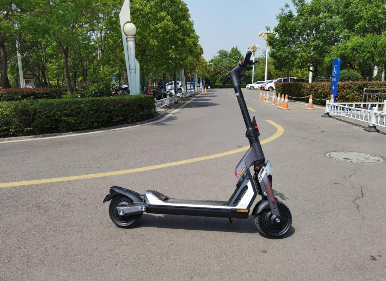 Electric scooter